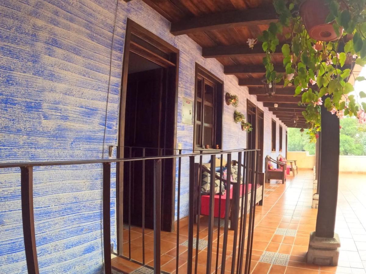 Hotel El Mirador Anexo 1 Santa Lucía Milpas Altas 外观 照片