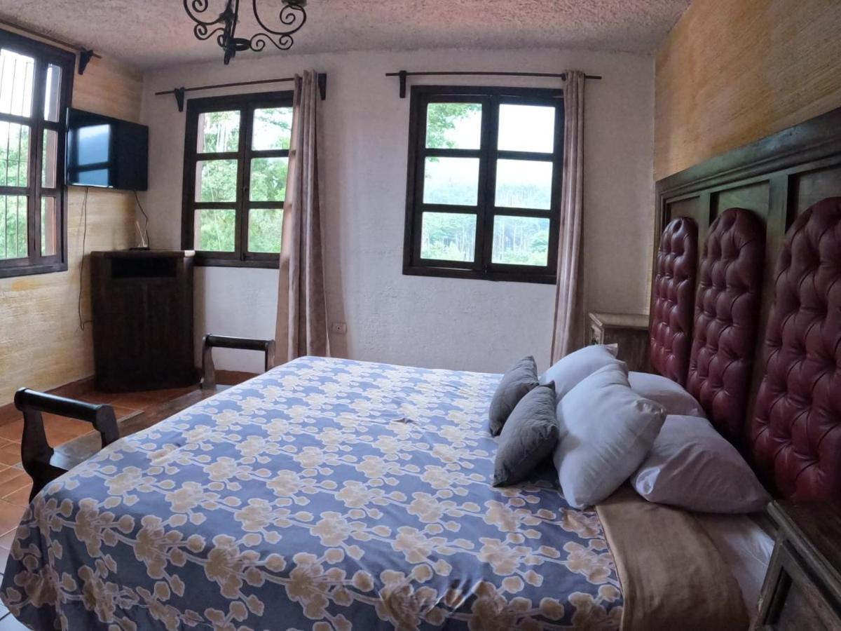 Hotel El Mirador Anexo 1 Santa Lucía Milpas Altas 外观 照片